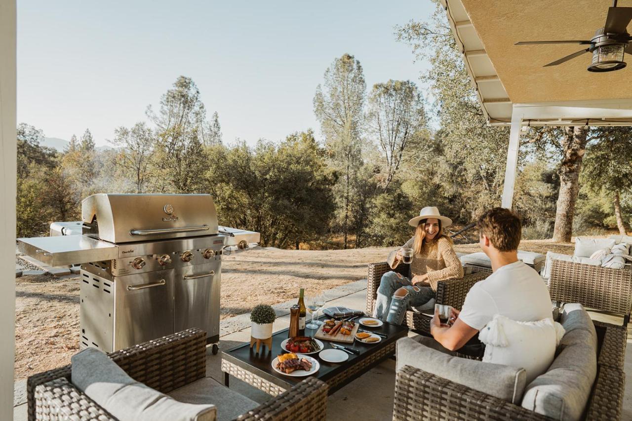 Glamour Mountain Getaway By Casa Oso With Views And Spa Oakhurst Eksteriør billede